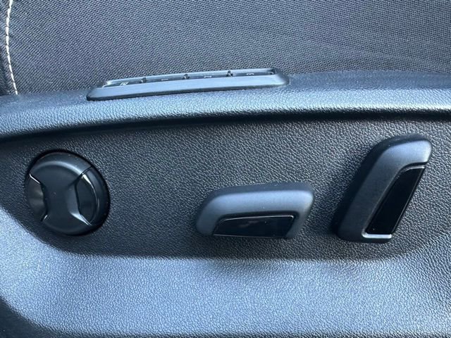 Used 2023 Volkswagen Atlas Cross Sport SEL Premium R-Line image 15