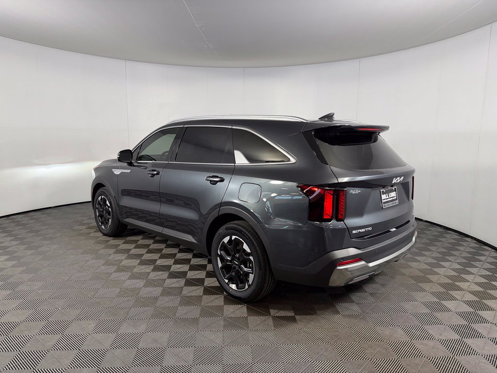 Used 2024 Kia Sorento S w/ Panoramic Sunroof Package FWD image 8