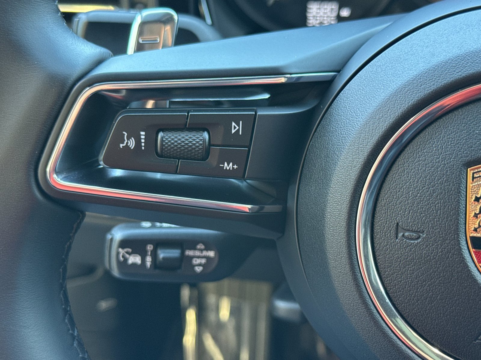Certified 2026 Porsche Macan AWD/4WD image 28