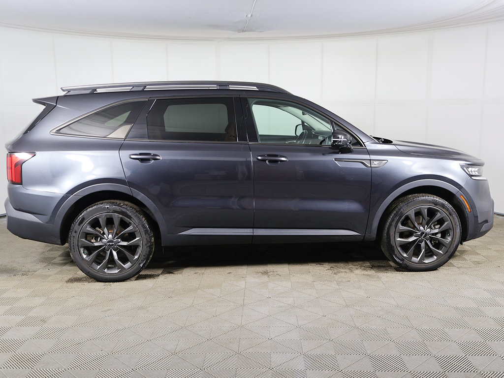 Used 2022 Kia Sorento SX Prestige w/ Rust Color Package AWD/4WD image 19