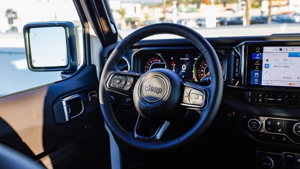 New 2026 Jeep Gladiator Sport AWD/4WD image 16