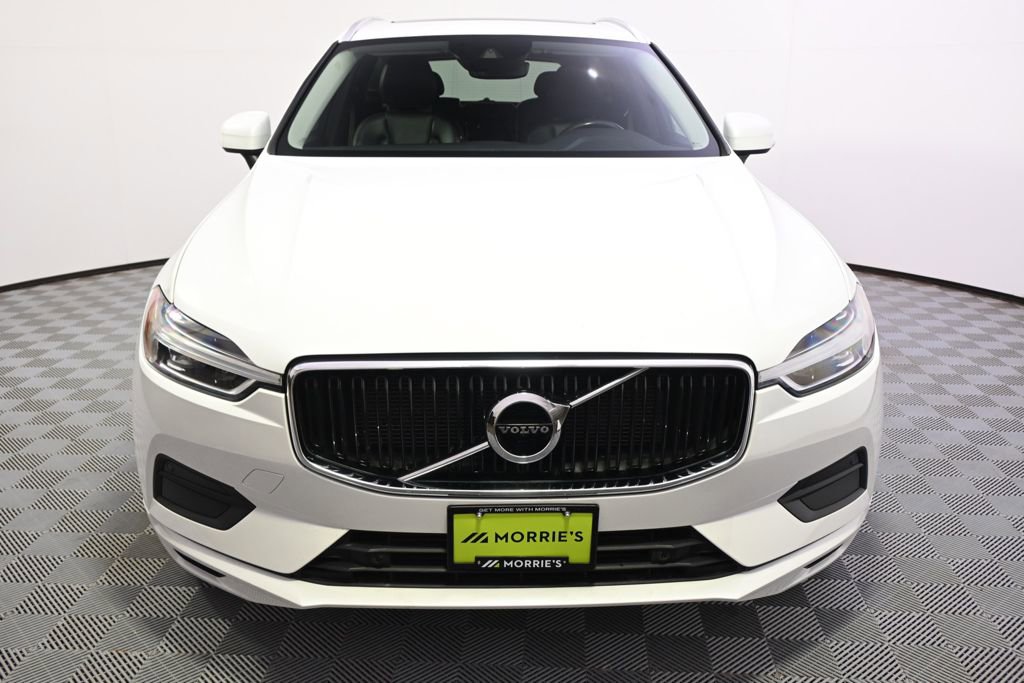 Used 2018 Volvo XC60 T6 Momentum w/ Vision Package image 6