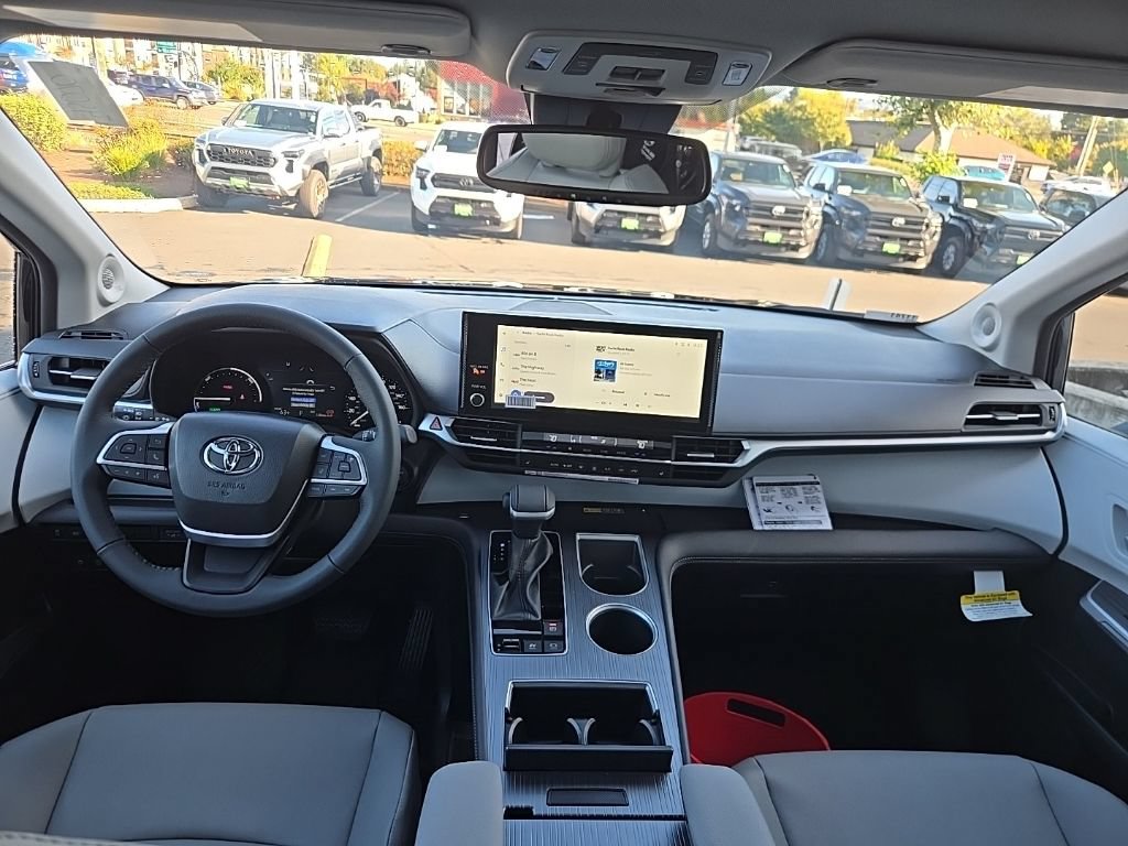 New 2026 Toyota Sienna XLE AWD/4WD image 26