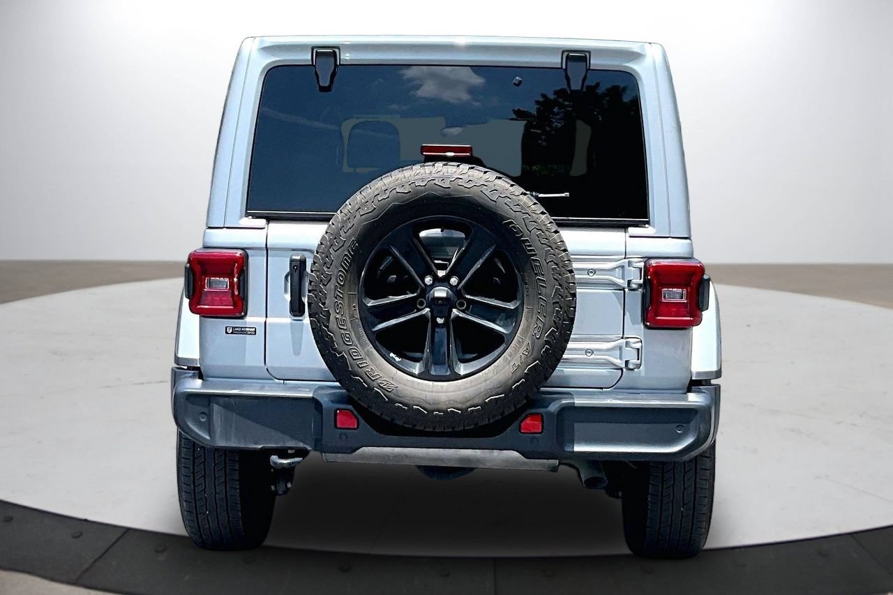 Used 2023 Jeep Wrangler Unlimited Sahara AWD/4WD image 8