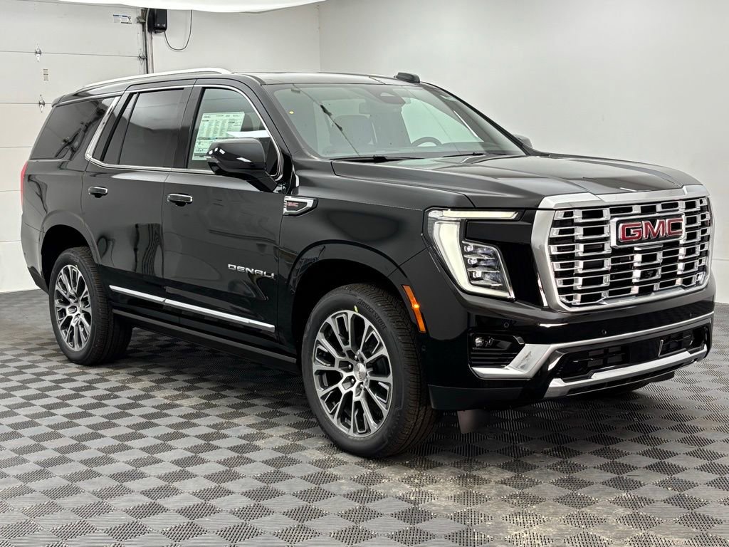 New 2026 GMC Yukon Denali w/ Sun & Power Step Package