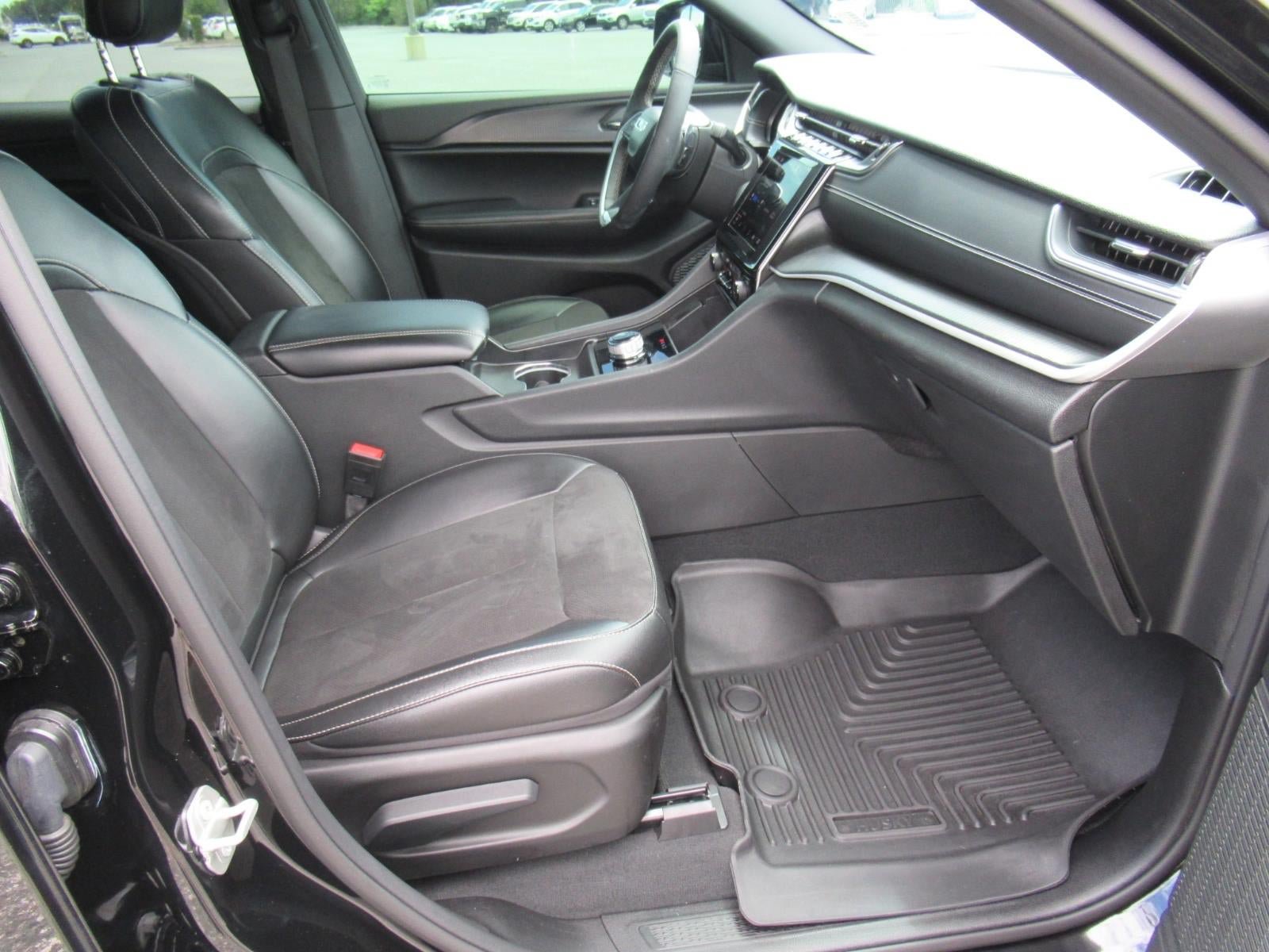 Used 2024 Jeep Grand Cherokee L Laredo AWD/4WD image 10
