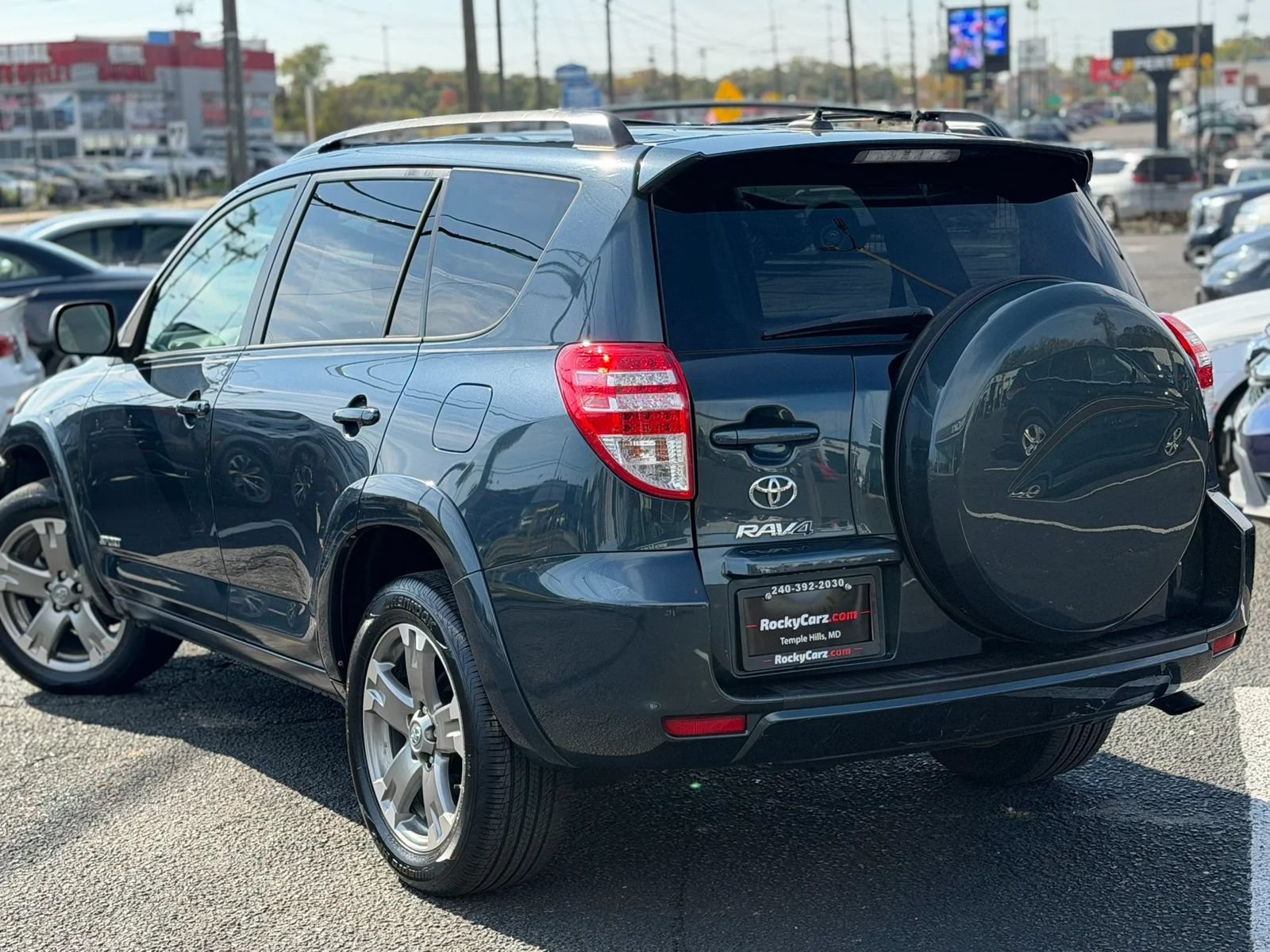 Used 2011 Toyota RAV4 Sport w/ Sport Extra Value Pkg AWD/4WD image 4