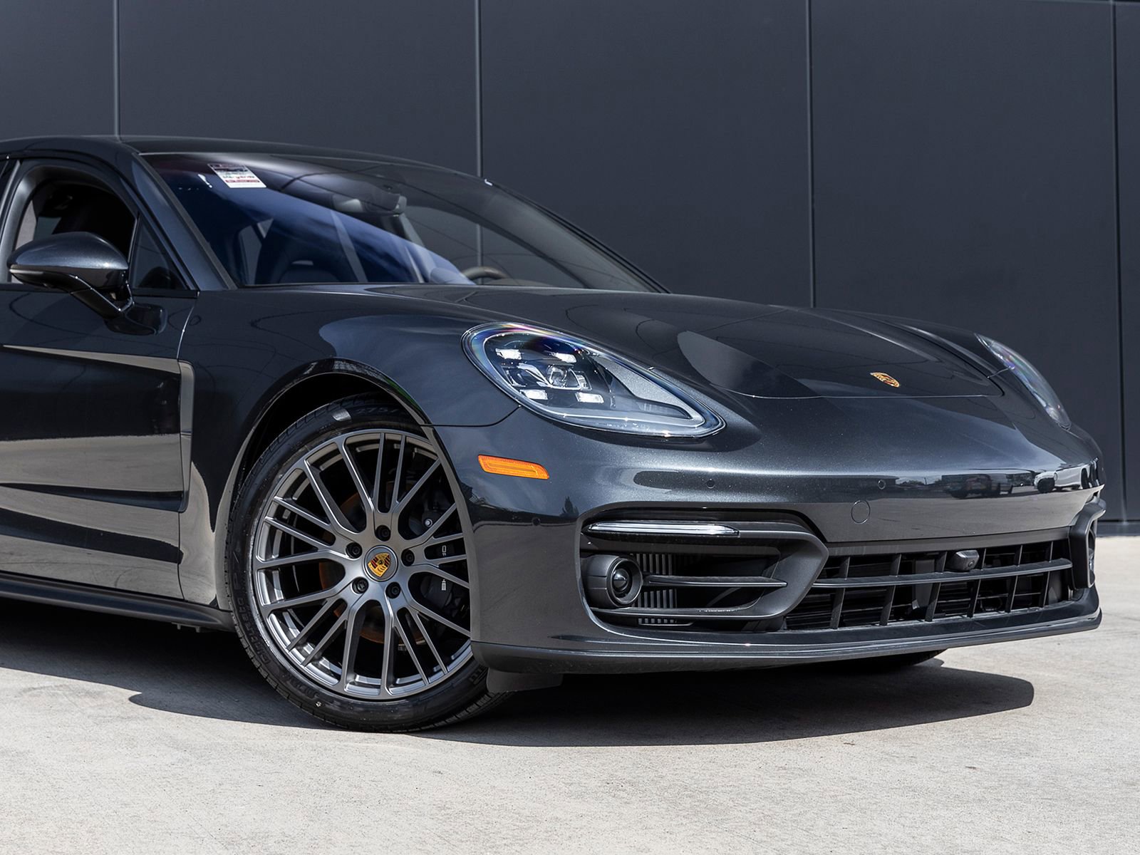 Certified 2023 Porsche Panamera Platinum Edition image 9