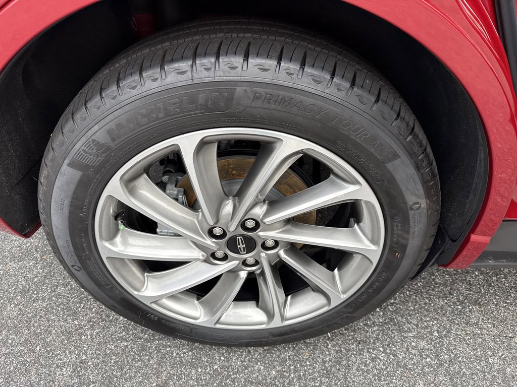 Used 2025 Lincoln Corsair Grand Touring w/ Equipment Group 301A image 17