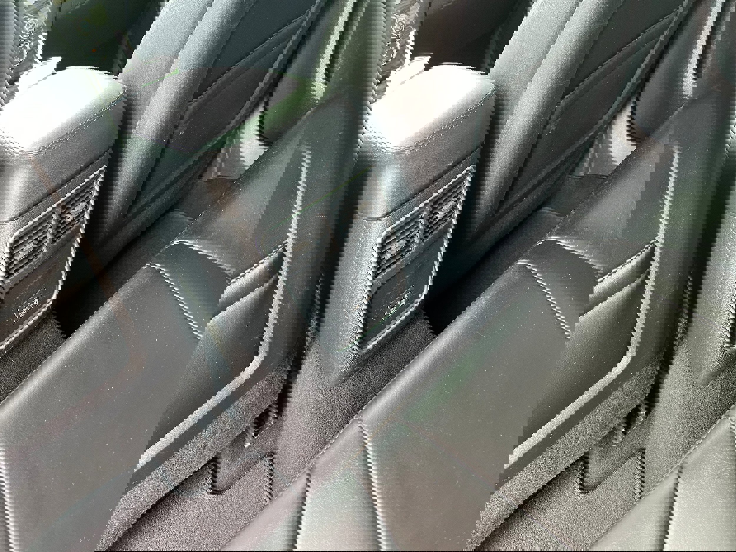 Used 2020 Chrysler 300 Touring L w/ Quick Order Package 2EF image 9