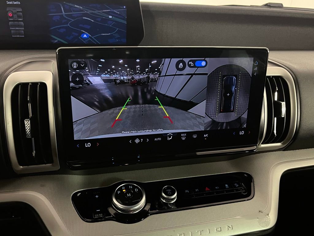 Used 2025 Ford Expedition Active image 14