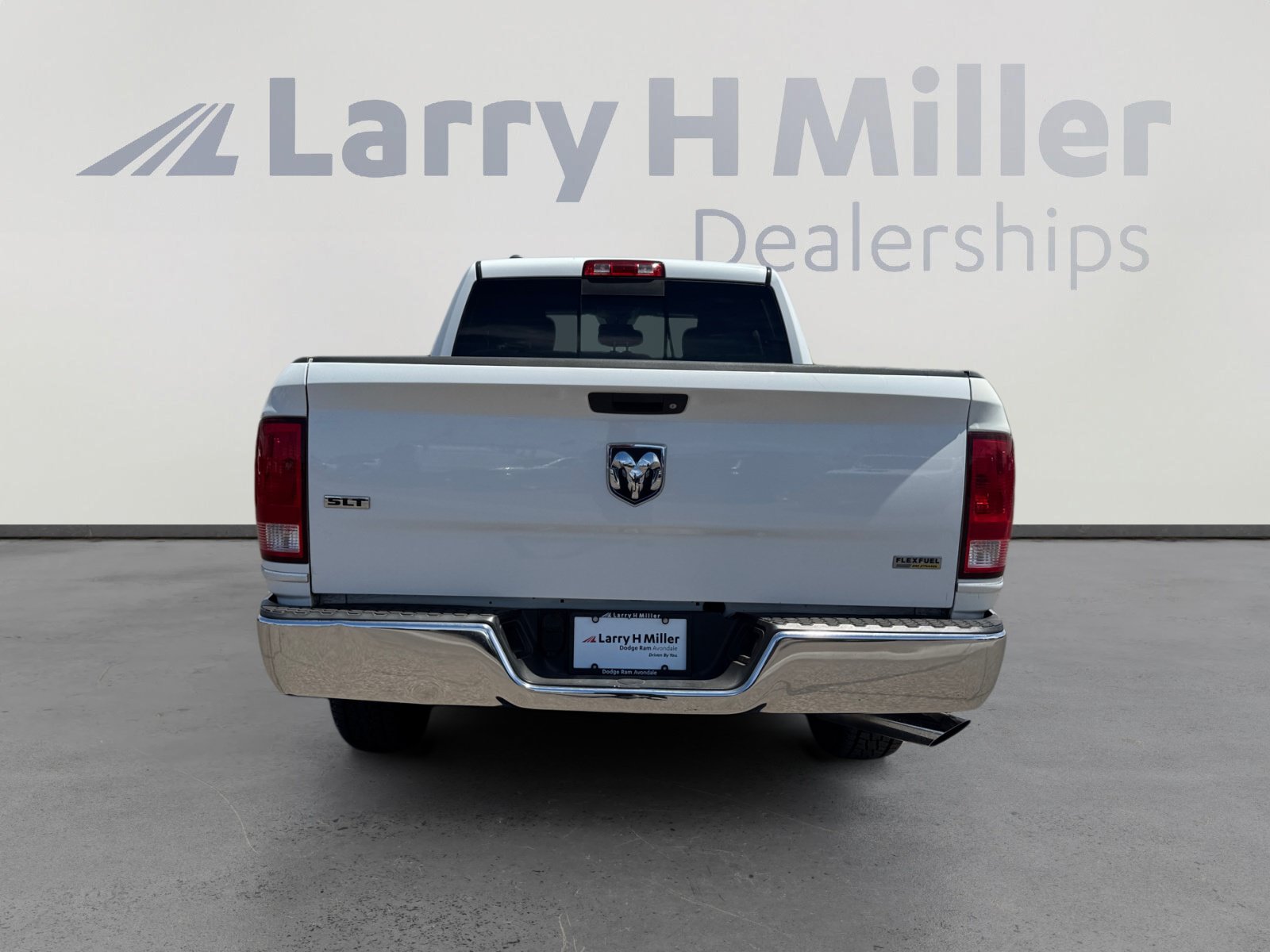 Used 2017 RAM 1500 Classic SLT RWD image 4