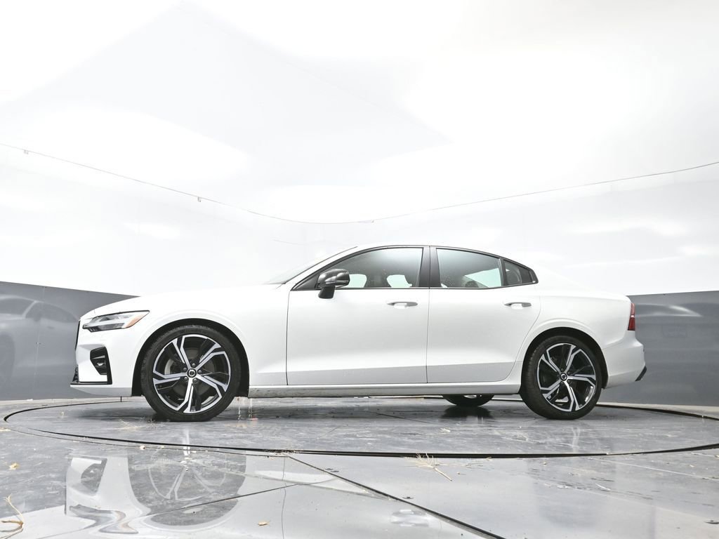 Used 2024 Volvo S60 B5 Core image 53