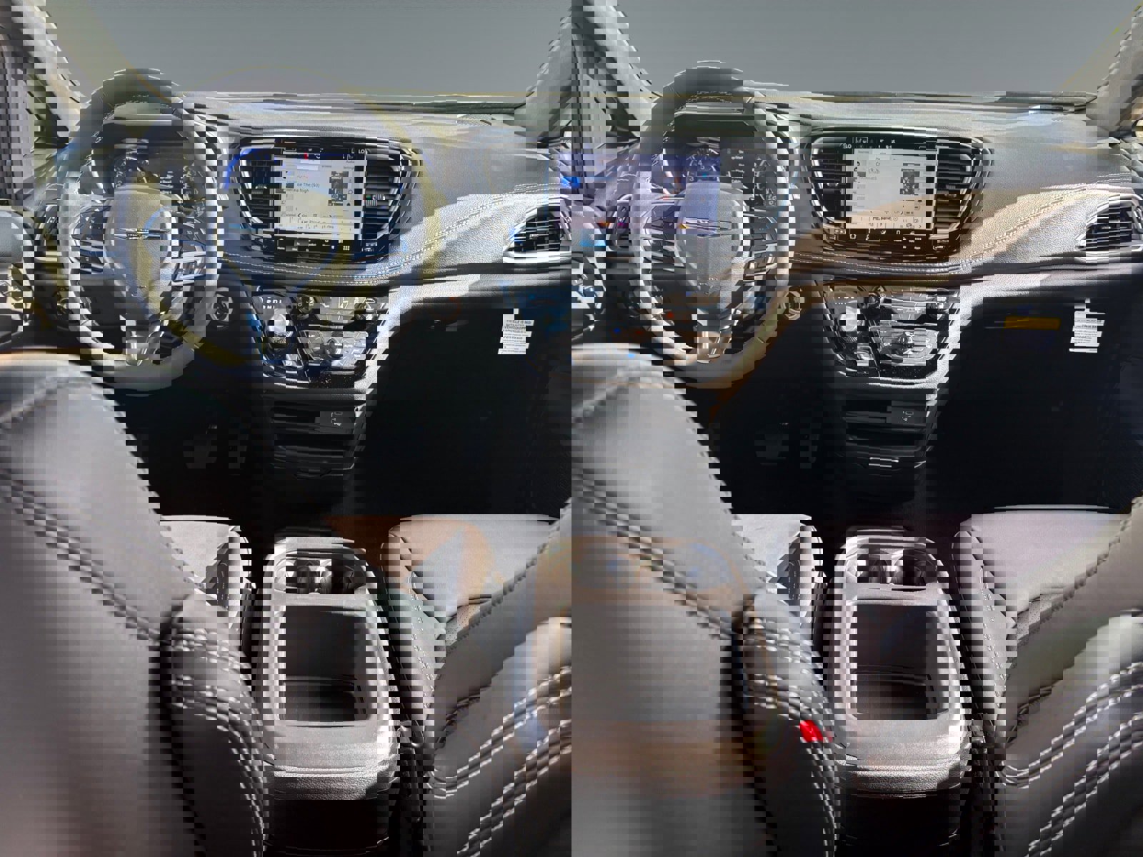 New 2026 Chrysler Pacifica Select image 10