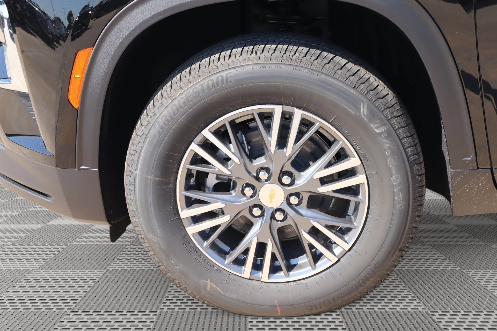 New 2026 Chevrolet Traverse LT w/ Driver Confidence Package FWD image 19