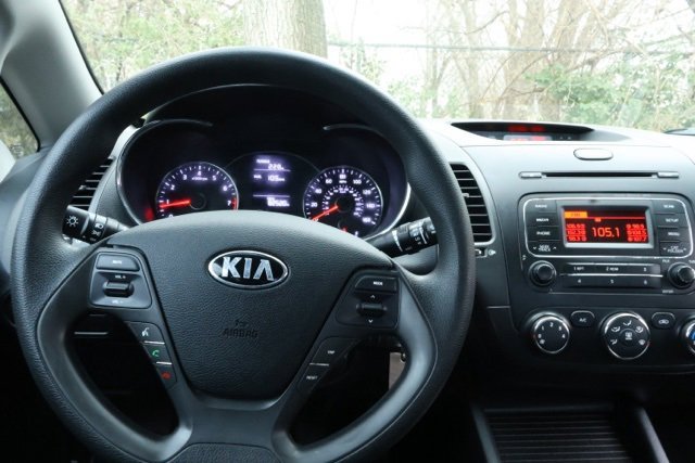 Used 2016 Kia Forte LX image 4