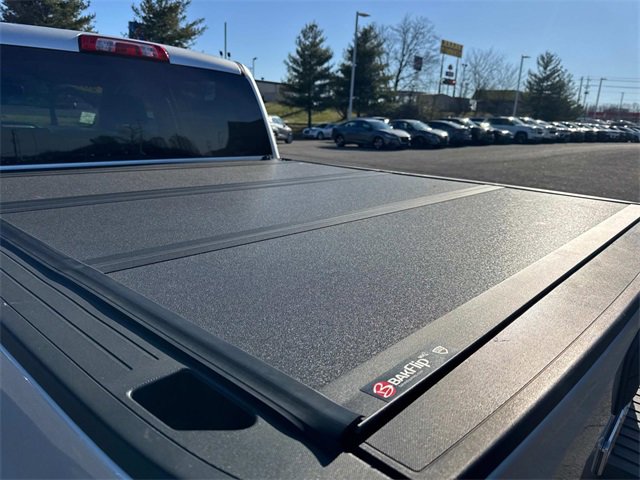 Used 2017 GMC Sierra 1500 SLT w/ SLT Premium Package image 13