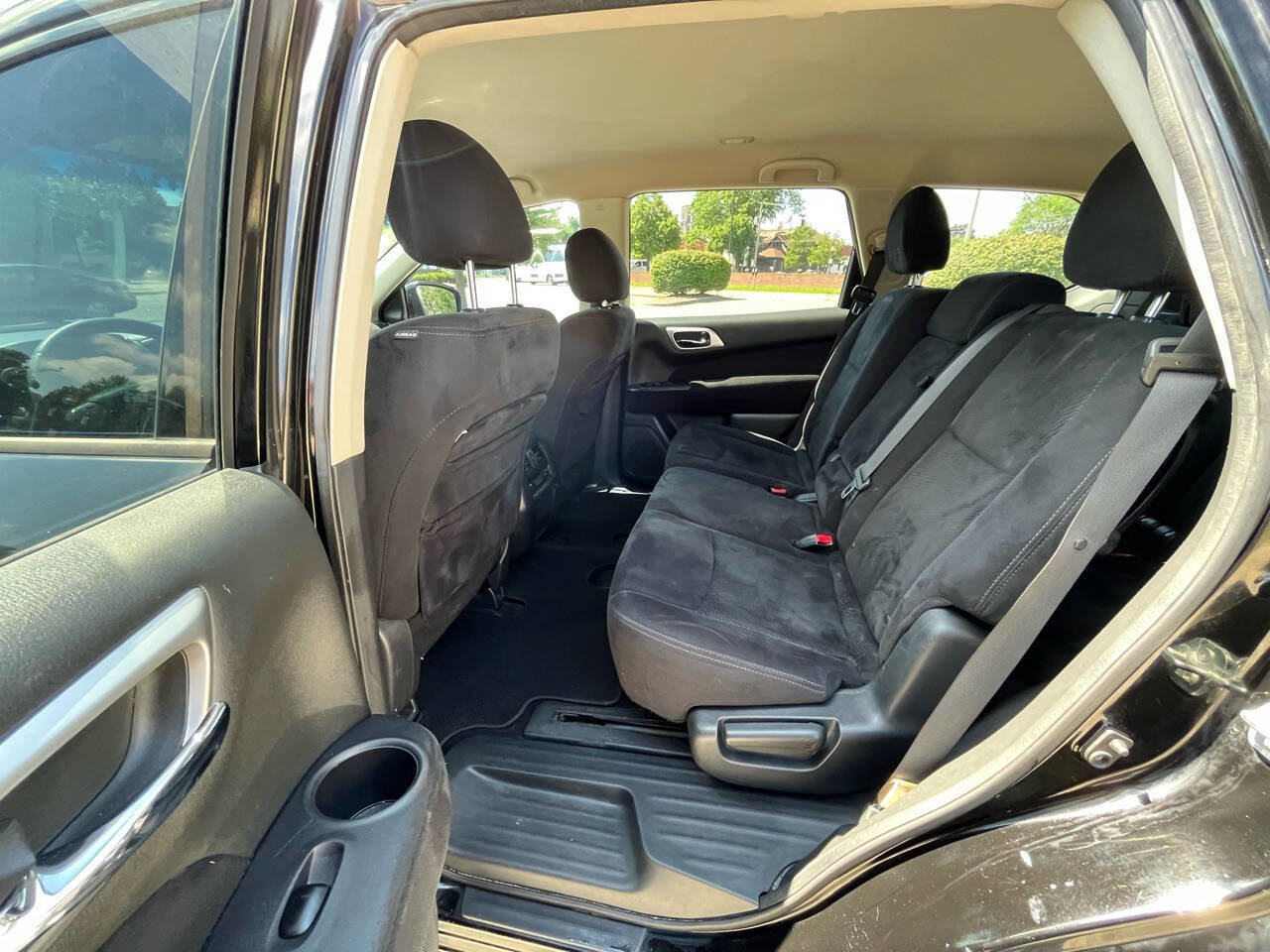 Used 2013 Nissan Pathfinder SV w/ Cargo Pkg image 26