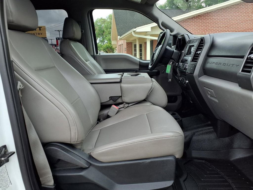 Used 2018 Ford F450 XL w/ Power Equipment Group image 12