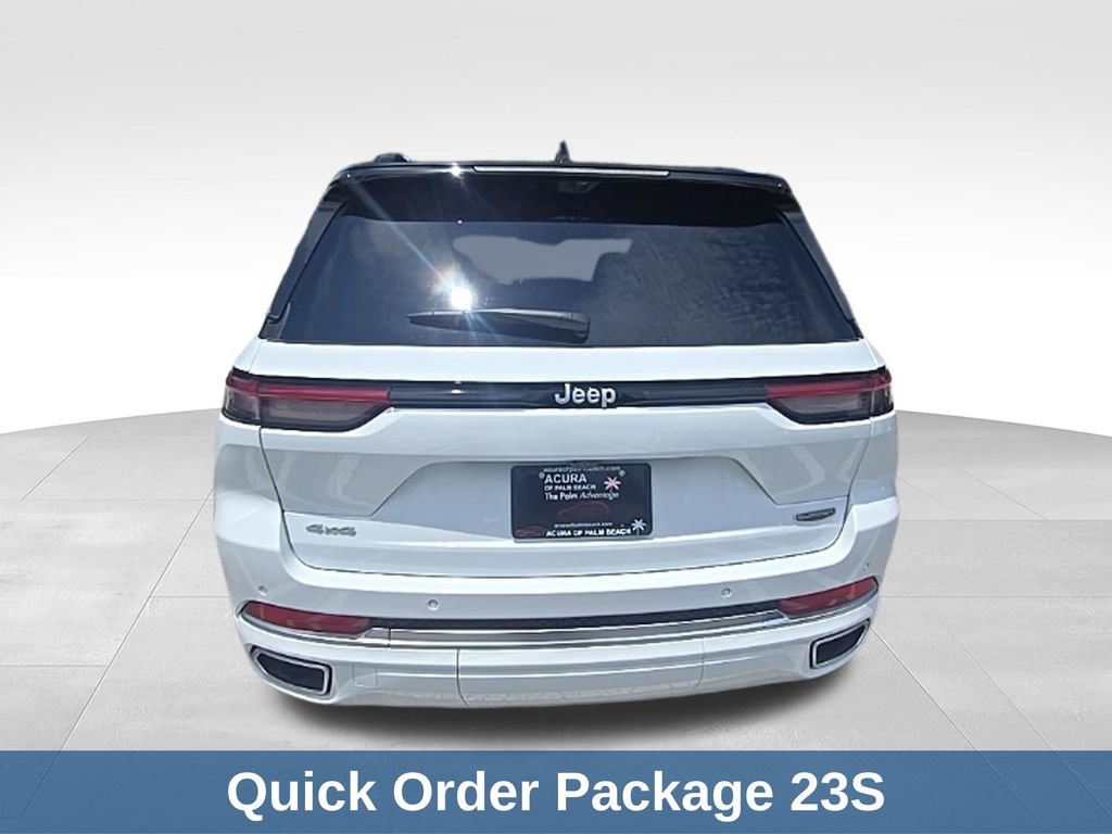Used 2025 Jeep Grand Cherokee Summit w/ Adv Protech Group IV AWD/4WD image 4