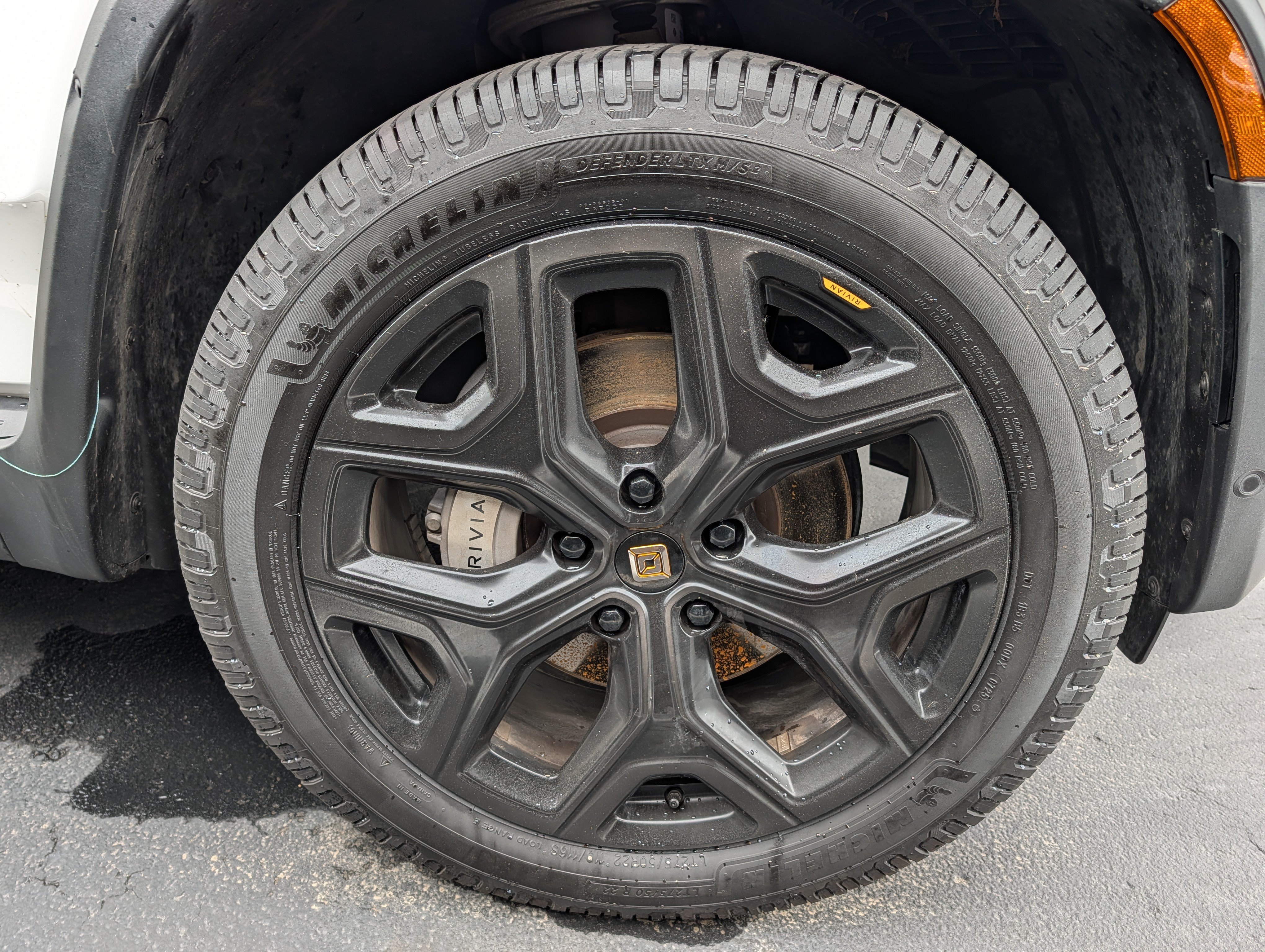Used 2023 Rivian R1S Adventure Dual AWD/4WD image 15