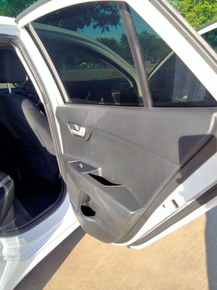 Used 2020 Kia Rio LX image 22