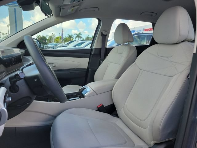 Used 2025 Hyundai Tucson SE FWD image 19