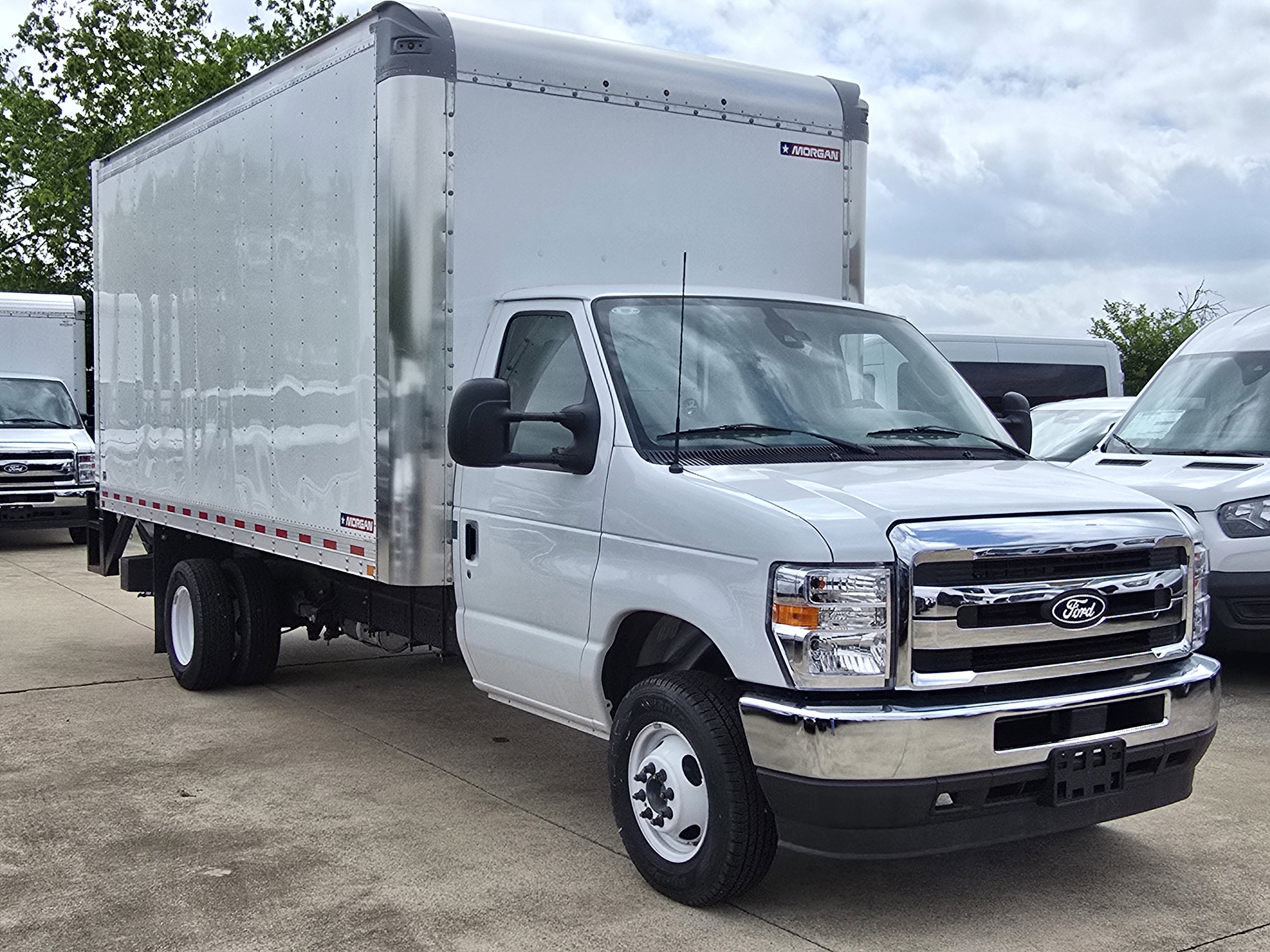 New 2026 Ford E-450 and Econoline 450 Super Duty w/ Driver's Safety Package