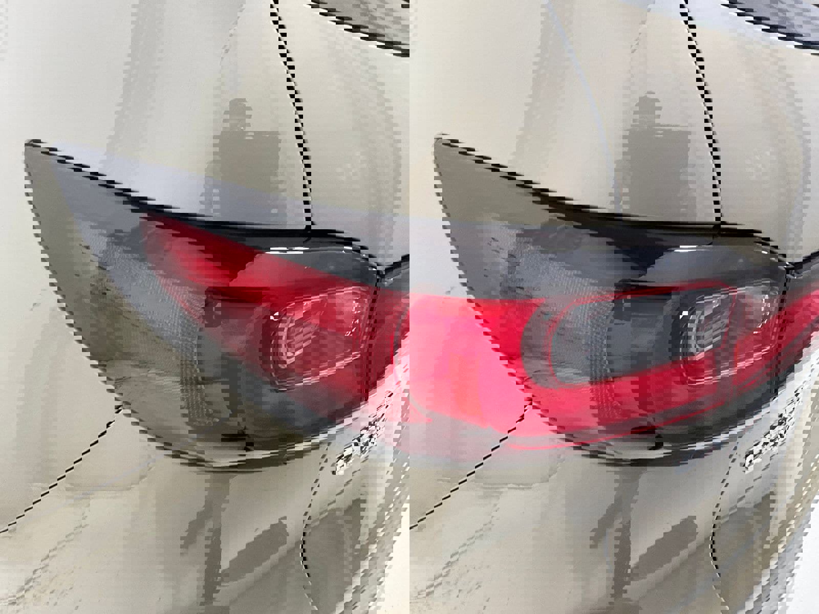 Used 2025 MAZDA CX-70 Plug-In Hybrid w/ Premium Pkg image 23