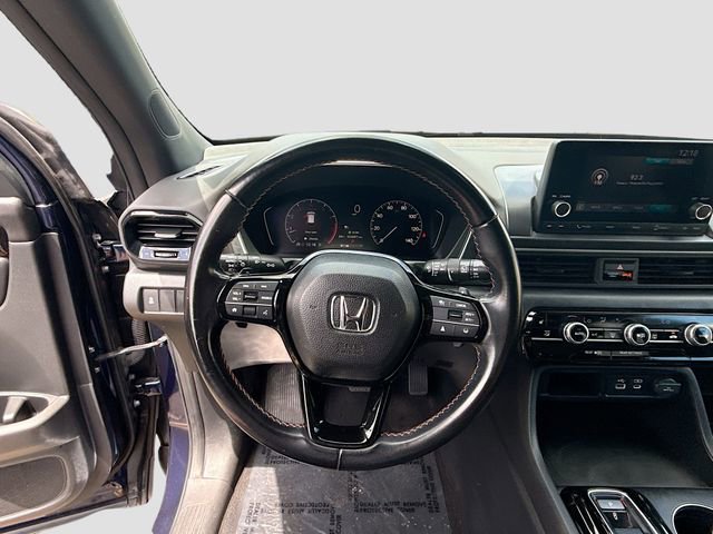 Used 2023 Honda Pilot Sport image 11