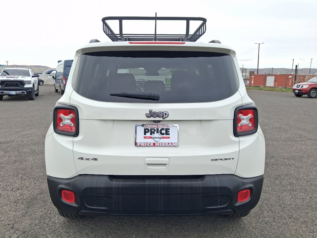 Used 2020 Jeep Renegade Sport w/ Sport Appearance Group AWD/4WD image 4