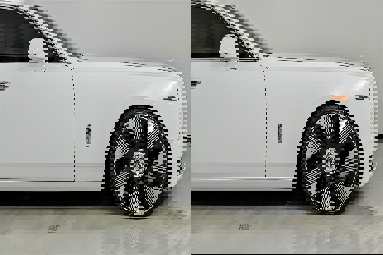 Used 2018 Rolls-Royce Phantom Sedan image 15