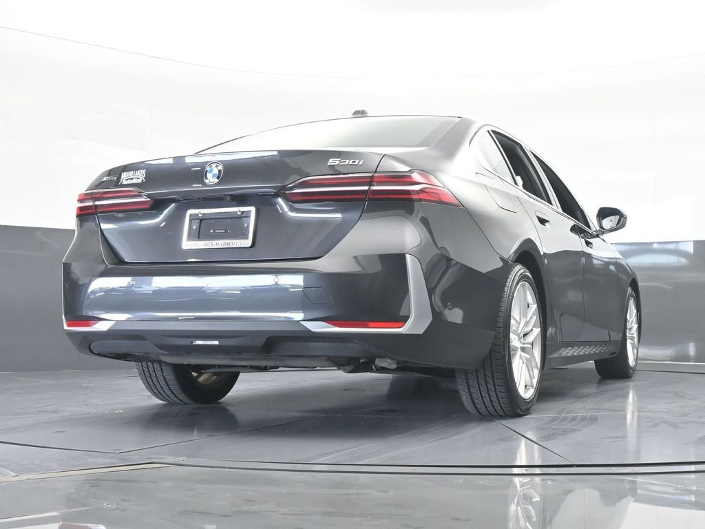 Used 2024 BMW 530i xDrive image 76