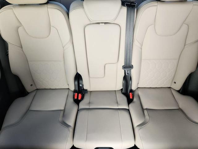 New 2026 Volvo XC90 B6 Plus w/ Protection Package Premier AWD/4WD image 14
