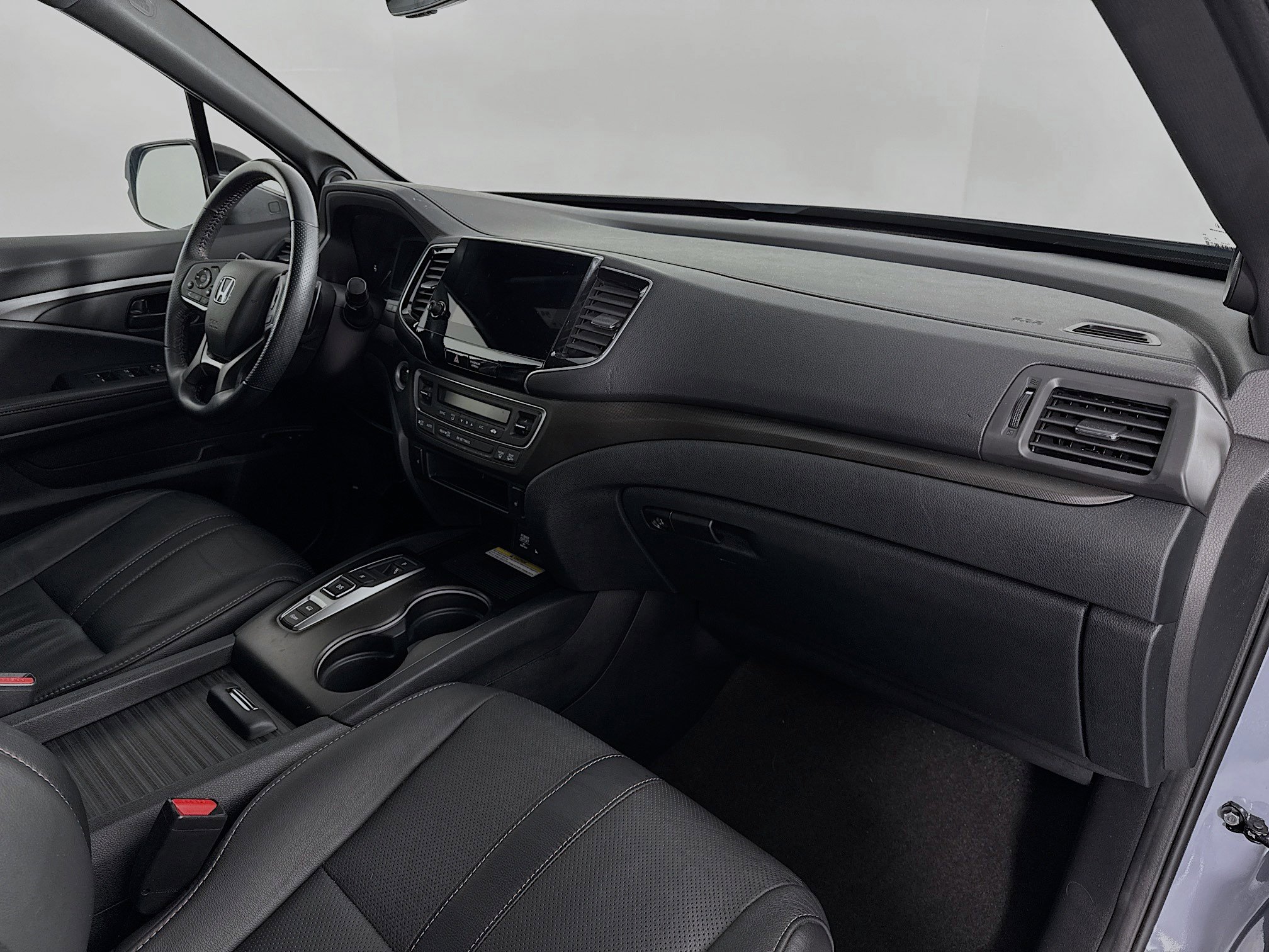 Certified 2023 Honda Passport TrailSport image 30
