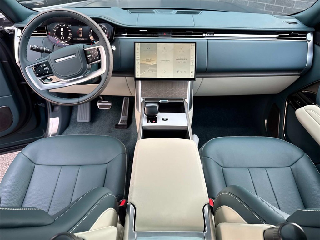 New 2025 Land Rover Range Rover SV image 20