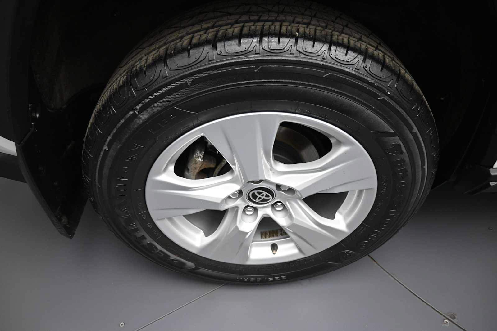 Certified 2021 Toyota RAV4 XLE AWD/4WD image 11