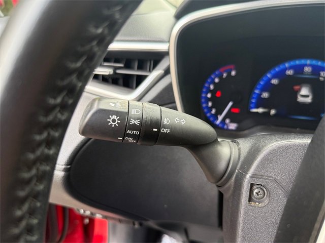 Used 2022 Toyota Corolla Cross XLE image 13