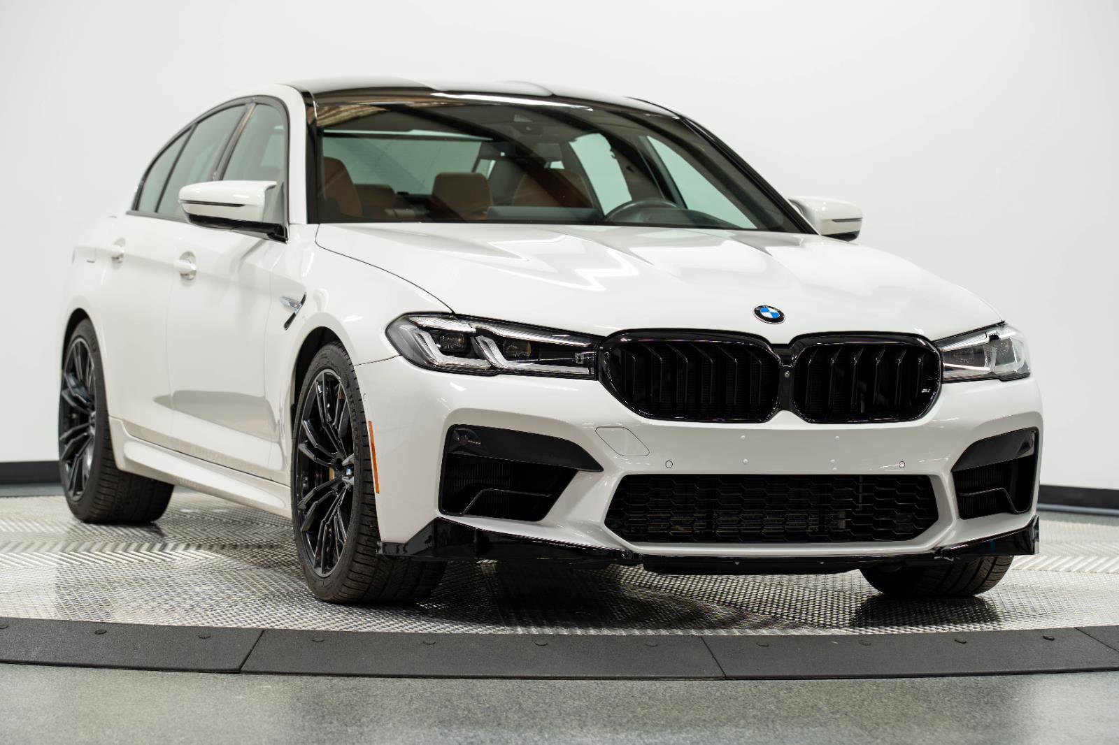Used 2021 BMW M5 w/ Executive Package AWD/4WD image 1
