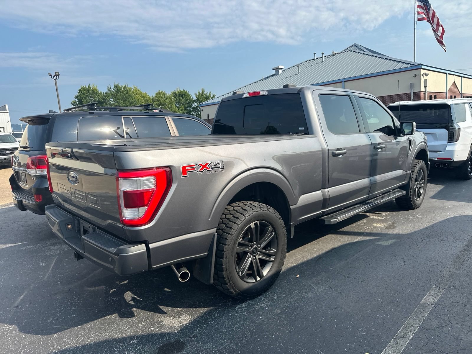 Used 2022 Ford F150 Lariat w/ Equipment Group 502A High AWD/4WD image 4