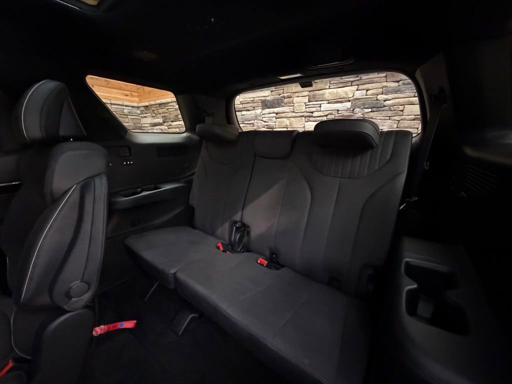 Certified 2025 Hyundai Palisade Calligraphy image 34