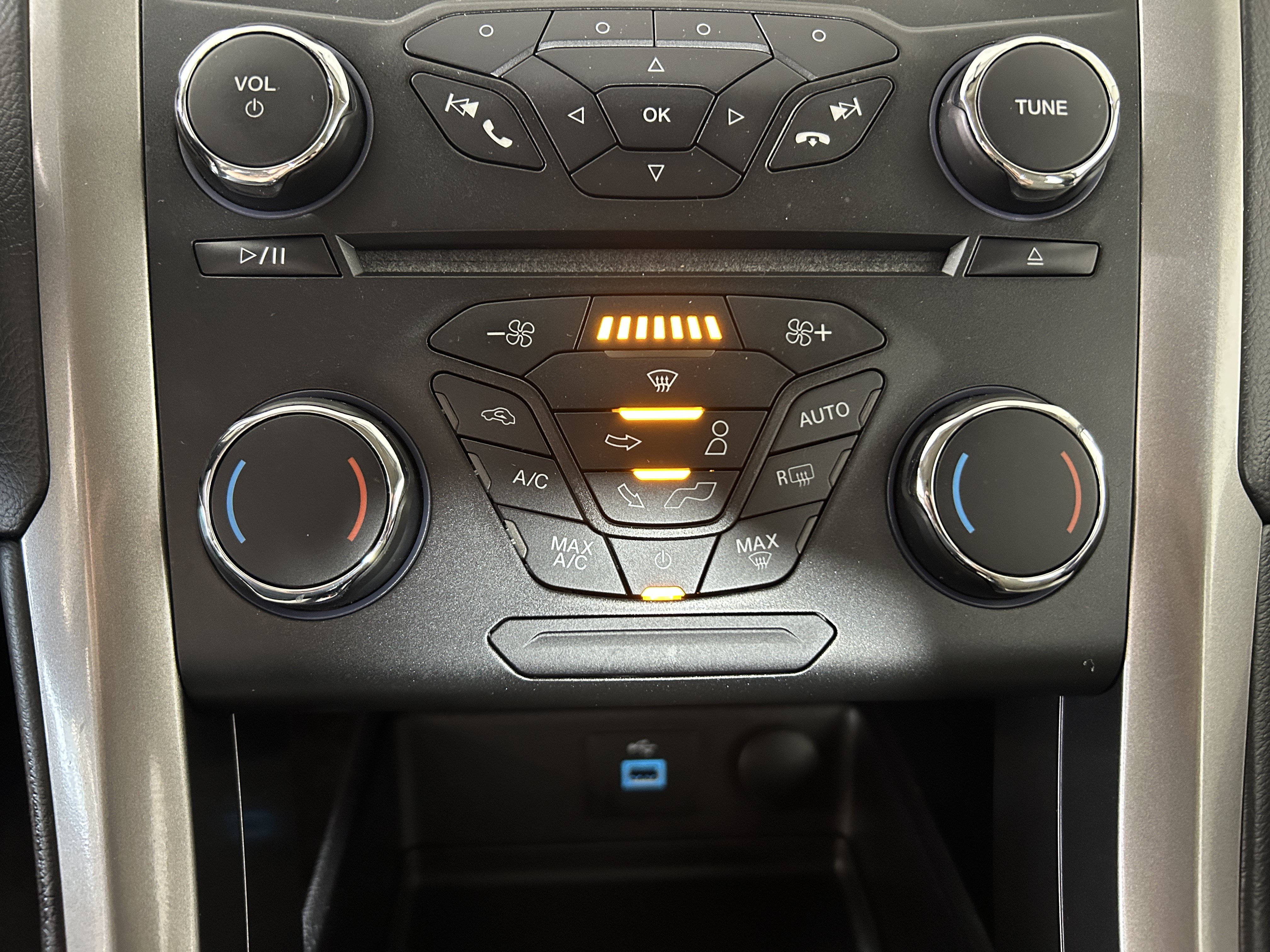 Used 2018 Ford Fusion S FWD image 17