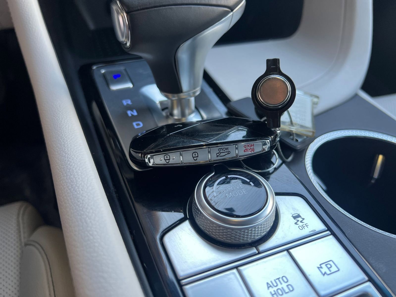 Used 2025 Genesis G70 2.5T image 22