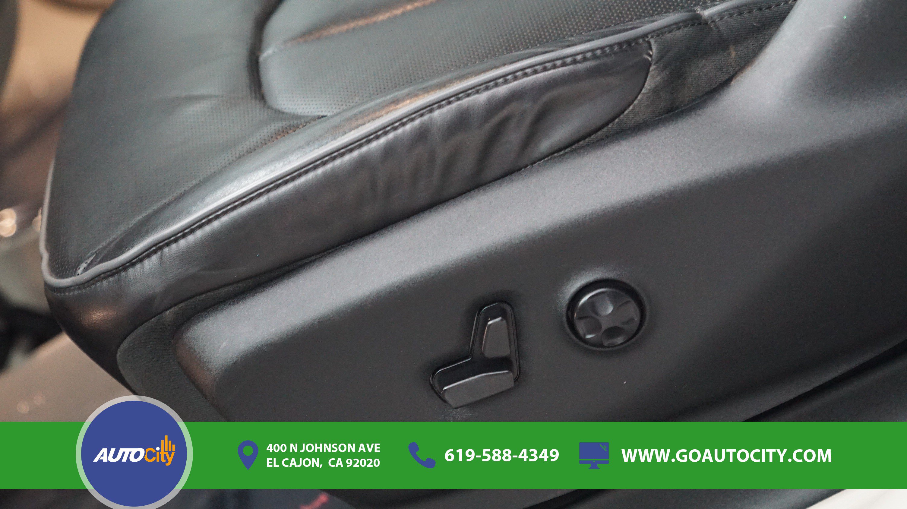 Used 2017 Chrysler Pacifica Limited w/ Advanced Safetytec Group FWD image 18
