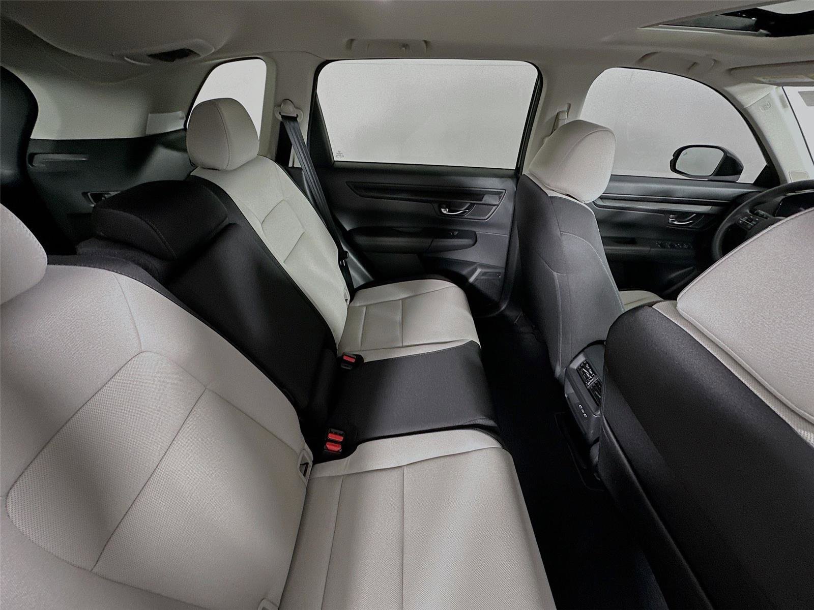 Certified 2025 Honda CR-V EX image 27