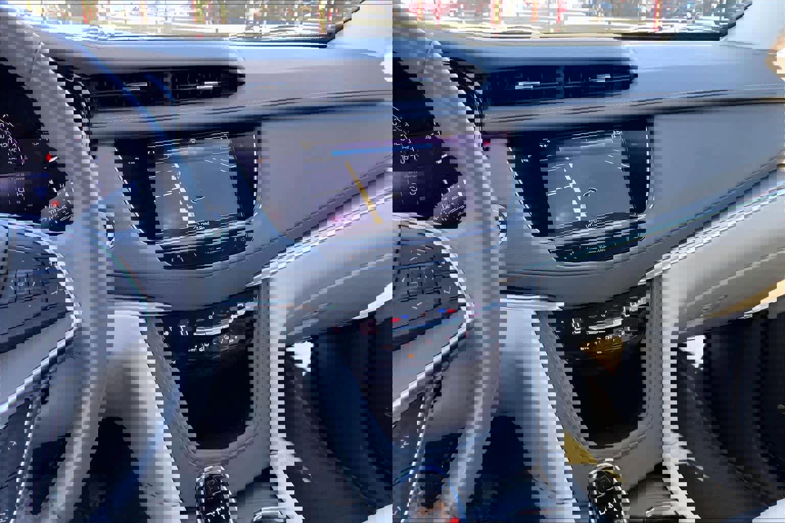 Used 2017 Cadillac XT5 Luxury w/ Driver Awareness Package FWD image 7