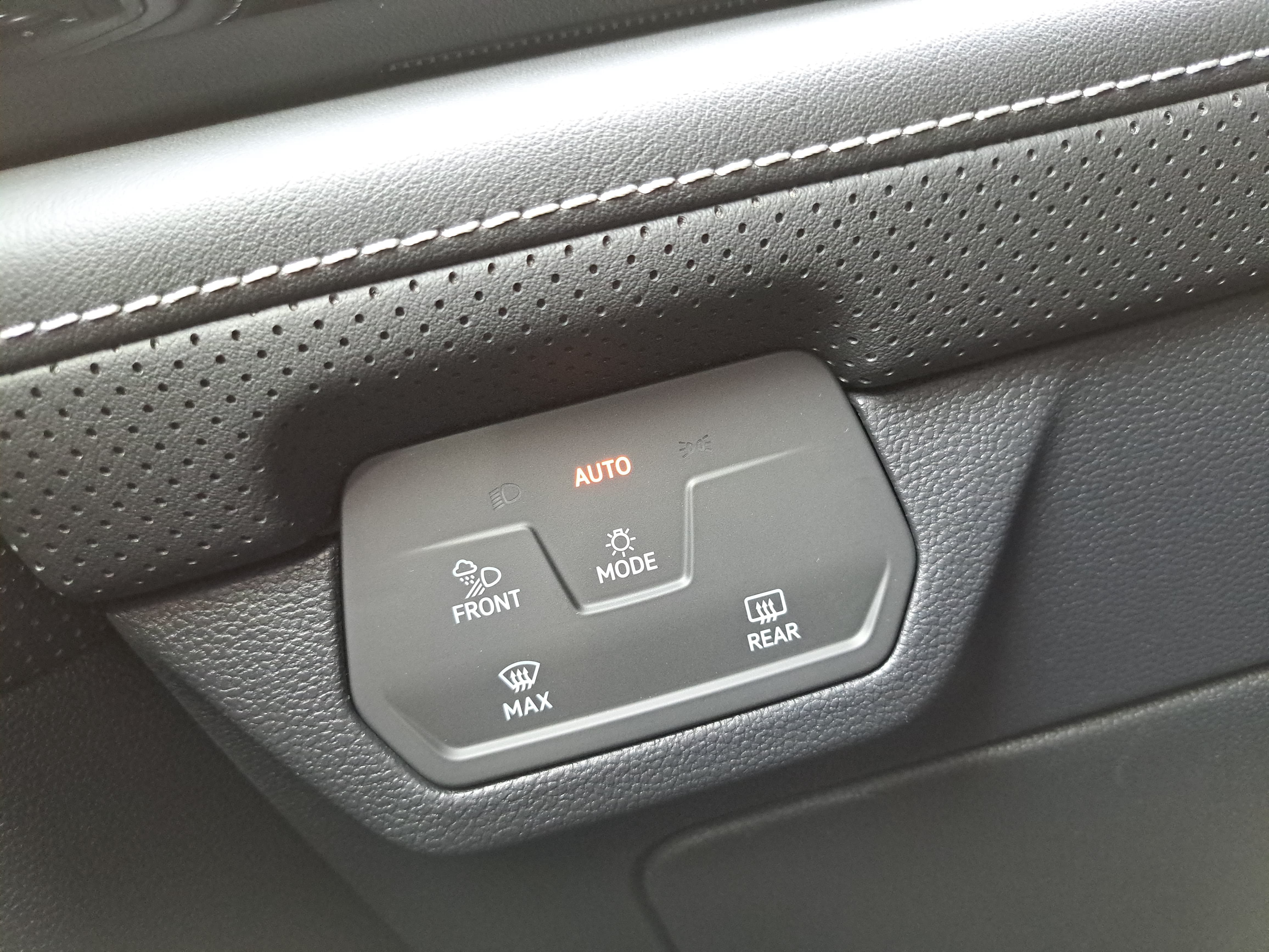 New 2026 Volkswagen Atlas SEL AWD/4WD image 26