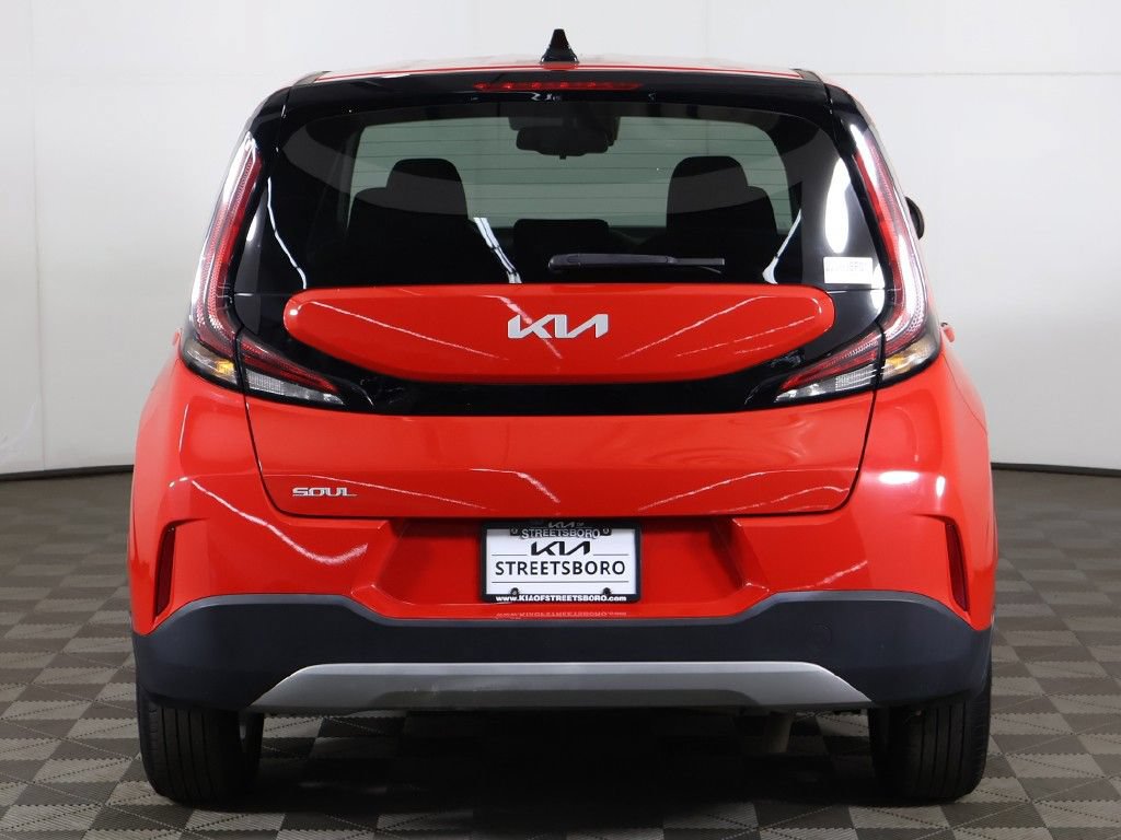 Used 2024 Kia Soul S FWD image 11