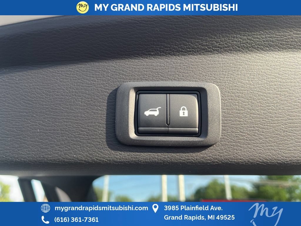 New 2026 Mitsubishi Outlander SE AWD/4WD image 24