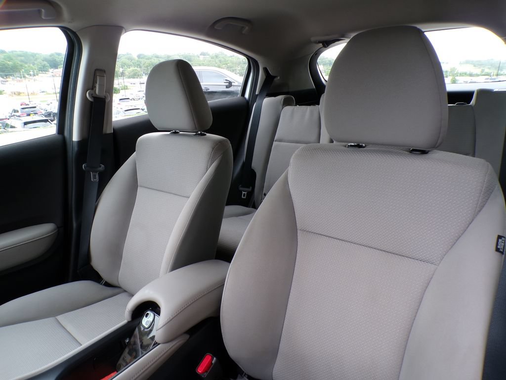 Used 2019 Honda HR-V LX image 11